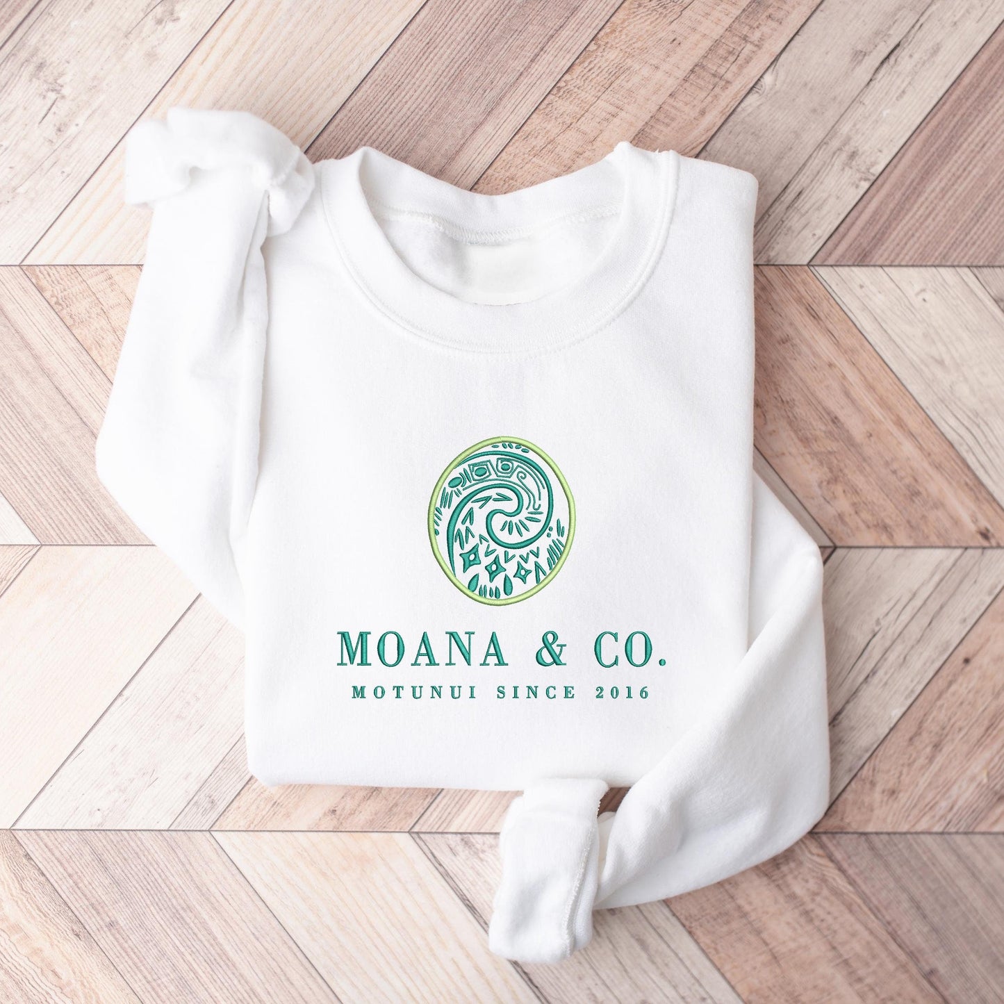 Moana & Co.™ Crest Sweatshirt – Minimalist Princess-Inspired Crewneck