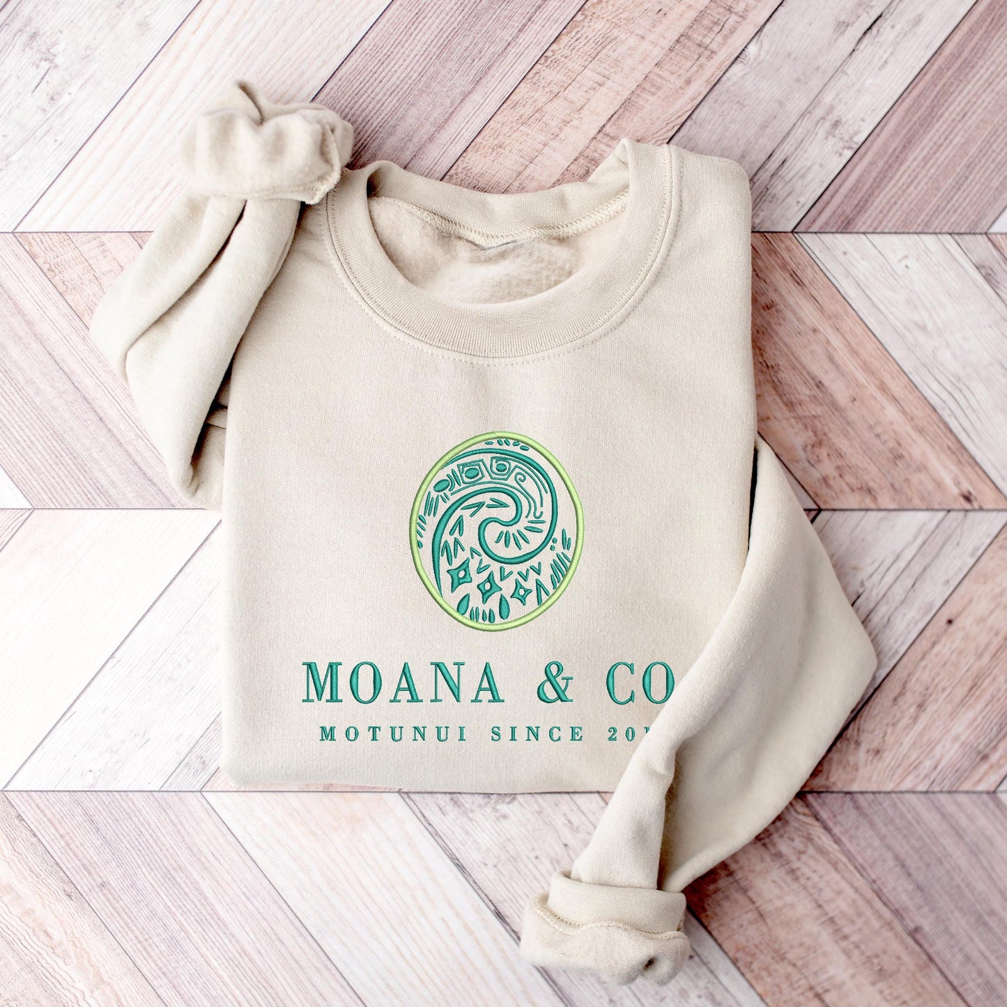 Moana & Co.™ Crest Sweatshirt – Minimalist Princess-Inspired Crewneck